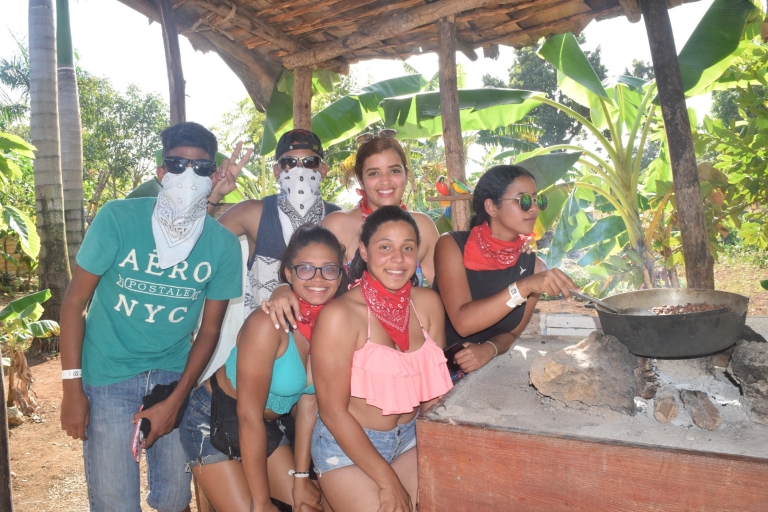 Punta Cana: aventura todoterreno en cuatrimotoPunta Cana: Aventura todoterreno en un todoterreno individual - Inglés