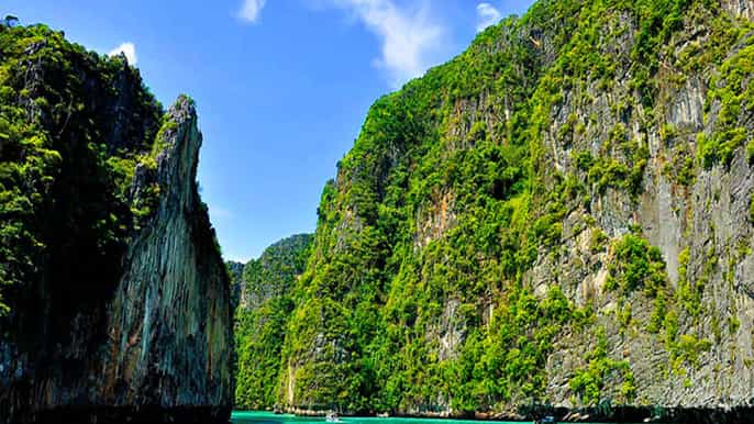 from phi phi beat the crowds island hopping day trip