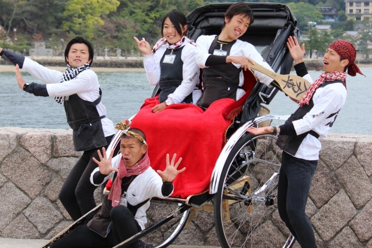Miyajima: Private Rickshaw Tour to Itsukushima Shrine Well-Rounded Tour 70-minute Tour