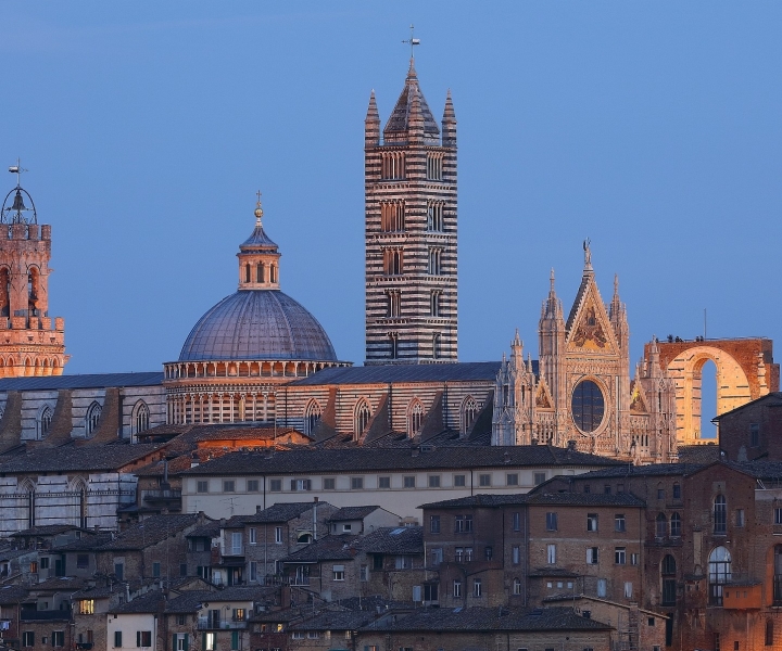 Siena: Entrada Catedral de Siena y Biblioteca Piccolomini