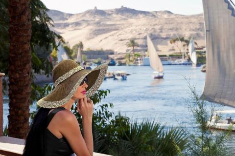 Luxor: Half Day Motor Boat Ride with Banana Island Visit