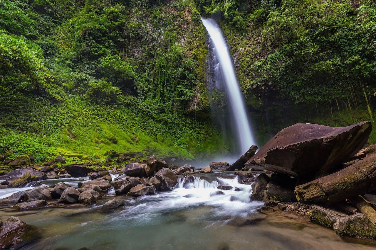 La Fortuna: Halbtagestour zum Wasserfall mit Mittagessen