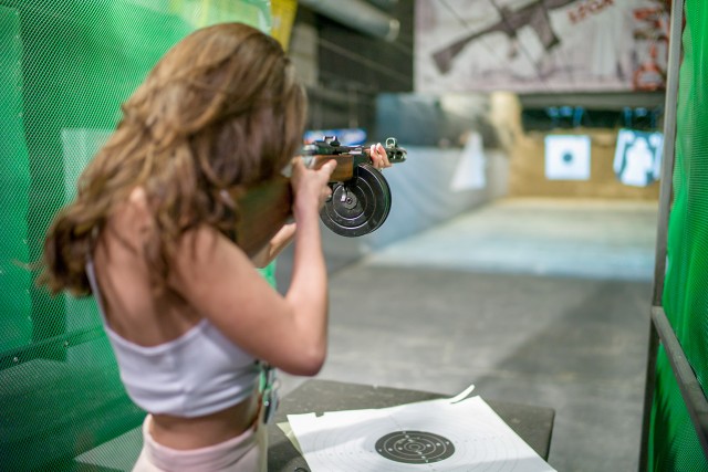 Visit Warsaw Shooting Range in Varsóvia