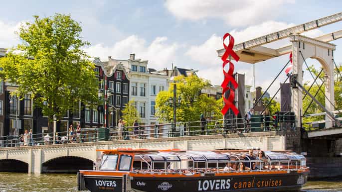 Ámsterdam: paseo en barco semidescubierto por los canales