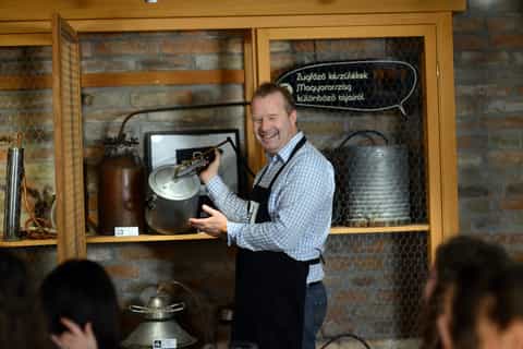 visegrád typisk palinka factory besøg og smag
