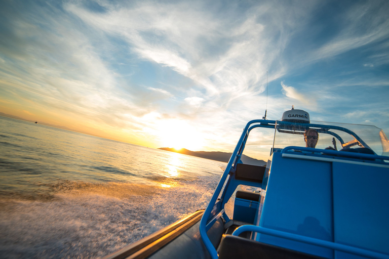 Vancouver: 3-Hour Bowen Island Boat Cruise with Dinner