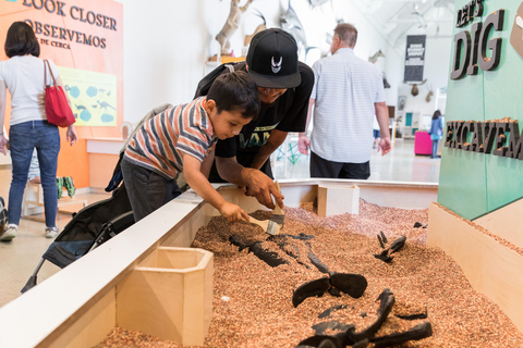 Los Ángeles: entrada al Museo de Historia Natural de LA