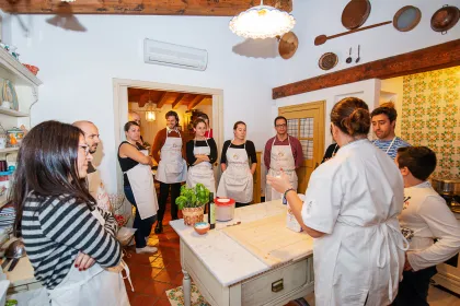Bergamo: Kochkurs im Haus eines Einheimischen mit Wein