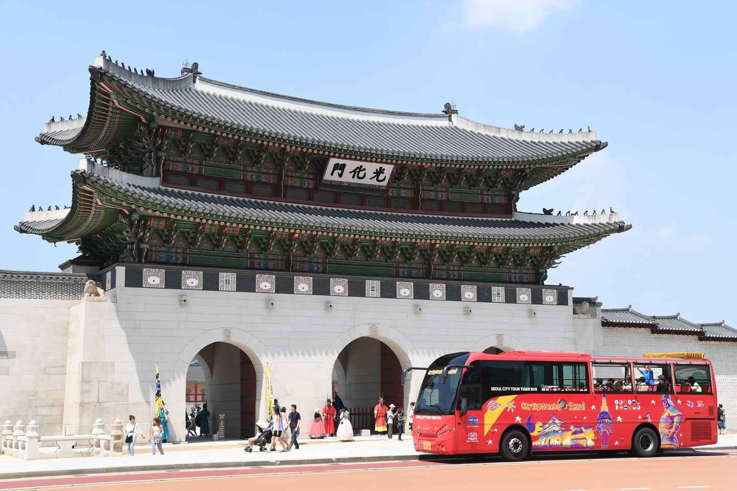 shop at dongdaemun market