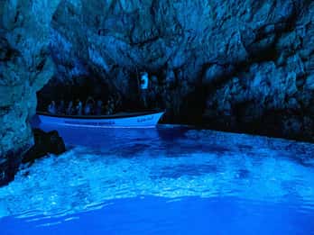 Da Milna, Supetar, Postira: la magica Grotta Azzurra e Hvar