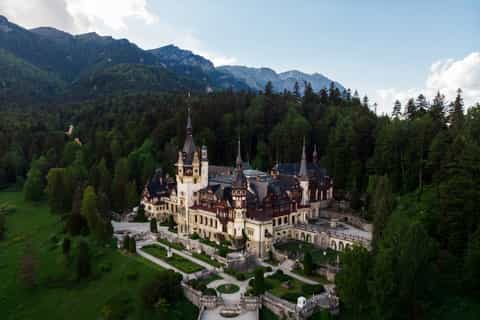 From Bucharest: Day Trip to Sinaia
