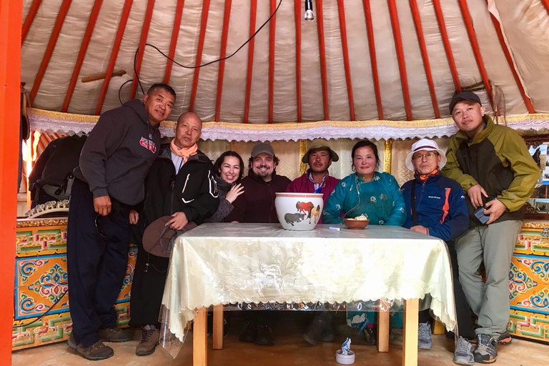 Oulan-Bator : excursion d'une journée dans le semi-désert de Gobi et balade à dos de chameau ou à cheval