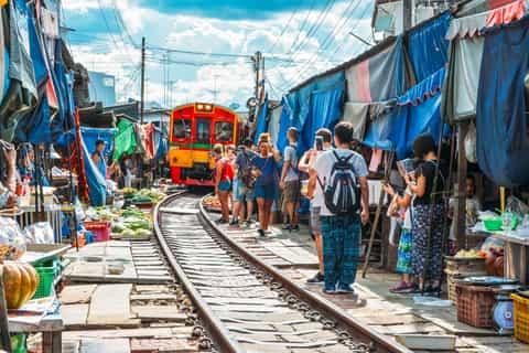From Bangkok: Amphawa Floating Markets and Firefly Boat Tour