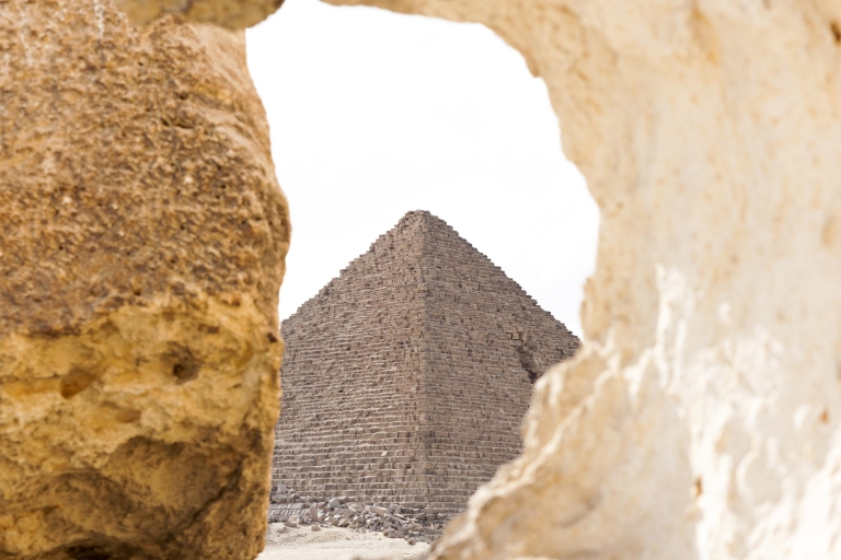 Cairo: Pyramids, Bazaar, Citadel Tour with Photographer Shared Tour