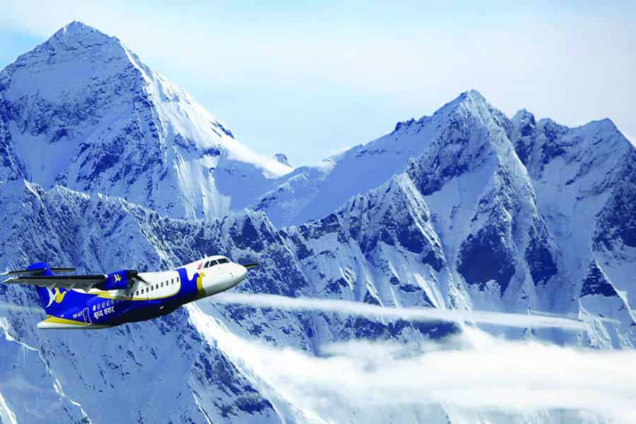 Kathmandu: 1-Stunden-Rundflug über den Mount Everest. Foto: GetYourGuide