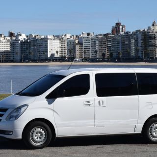 Montevideo: Shared 1-Way or Round Trip MVD Airport Transfer