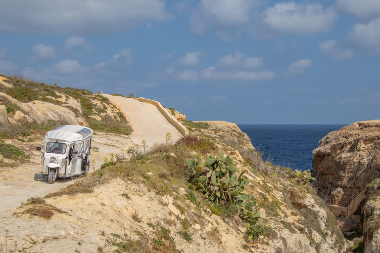 From Malta: Gozo Tuk-Tuk Tour with Comino Mini Cruise With Italian-Speaking Tour Leader