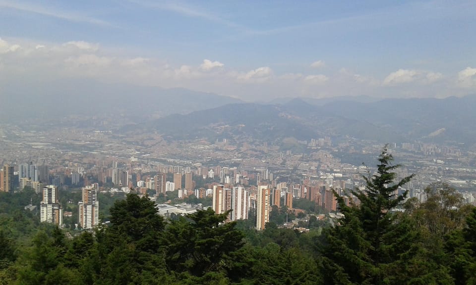 Medellín, Wanderung mit Seilbahn und Botero Plaza - Hizvo
