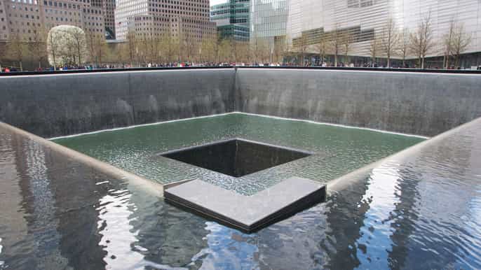 nyc 9/11 memorial and financial district walking tour