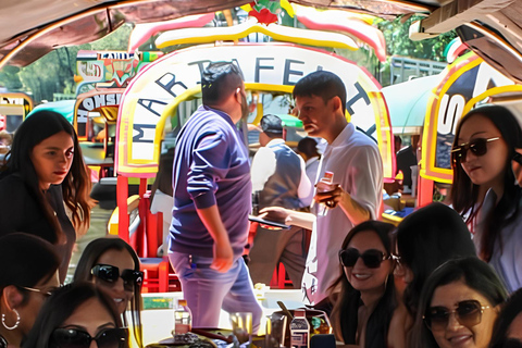 Expérience gastronomique à Mexico : Dégustation de mezcal à XochimilcoExpérience gastronomique à Mexico : dégustation de mezcal à Xochimilco (groupe)