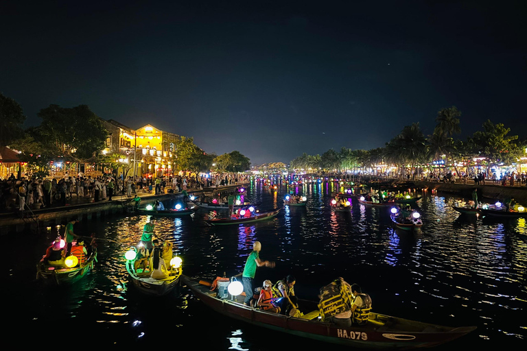 Hoi An/Da Nang: Private Lantern Boat With Release Lantern Hoi An/Da Nang: Private Lantern Boat With Realese Lantern