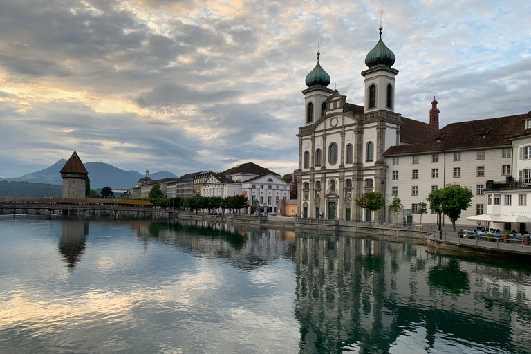 Lucerna: tour eTukTuk della cittàTour della città di 90 minuti