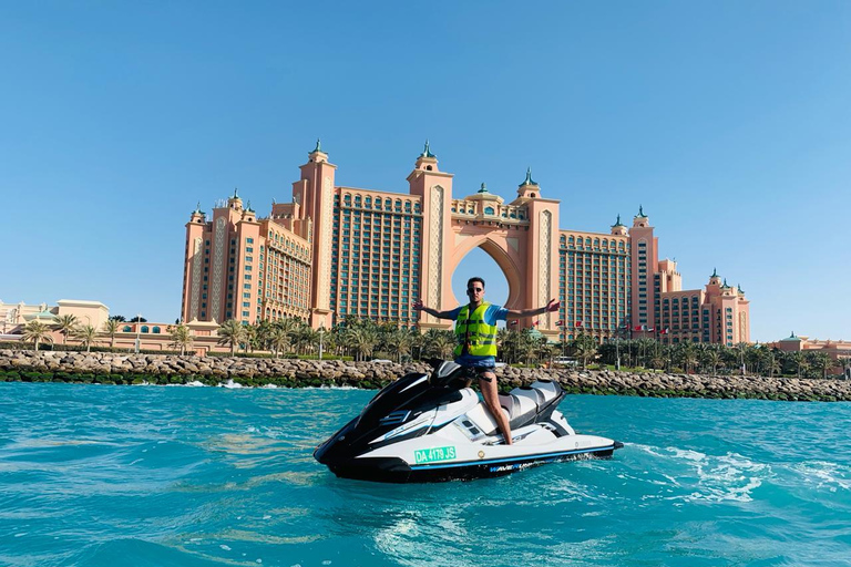 Dubaï : 1 h d’aventure en jet ski