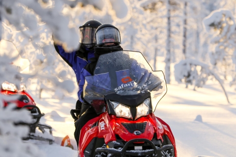 Rovaniemi: experiencia de 2 horas en moto de nieveExperiencia guiada de 2 horas en moto de nieve