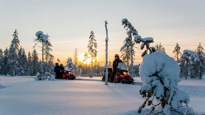 rovaniemi 5hour snowmobile and ice fishing adventure