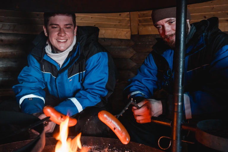 Rovaniemi: Schneemobil-Safari und Abend am LagerfeuerRovaniemi: Schneemobil-Safari & Lagerfeuer im Frühling