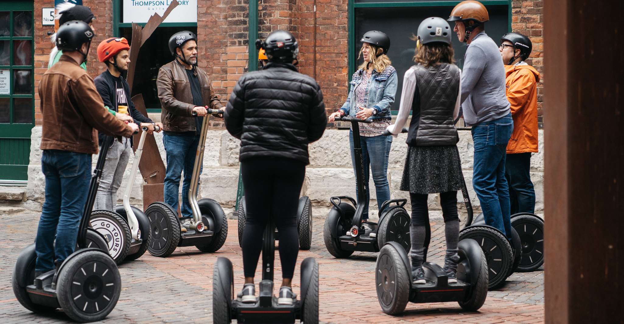 Toronto, Tour de 30 minutos de destilería del distrito de Segway - Hizvo
