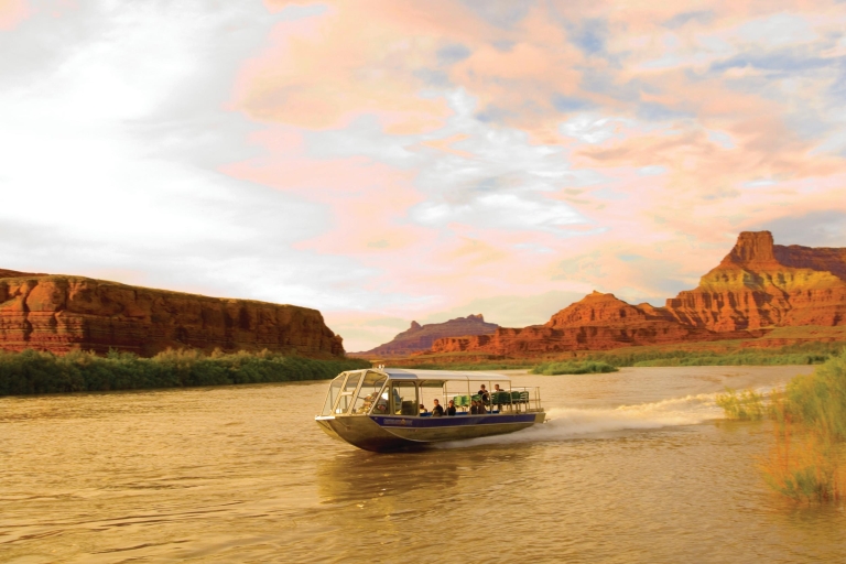 Moab: tour en barco al atardecer por el río Colorado con cena opcionalMoab: tour en barco al atardecer por el río Colorado sin cena