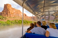 Moab, Colorado River Sunset Boat Tour con cena opcional - Housity