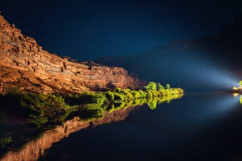 Moab: Colorado River Dinner Cruise with Music and Light Show