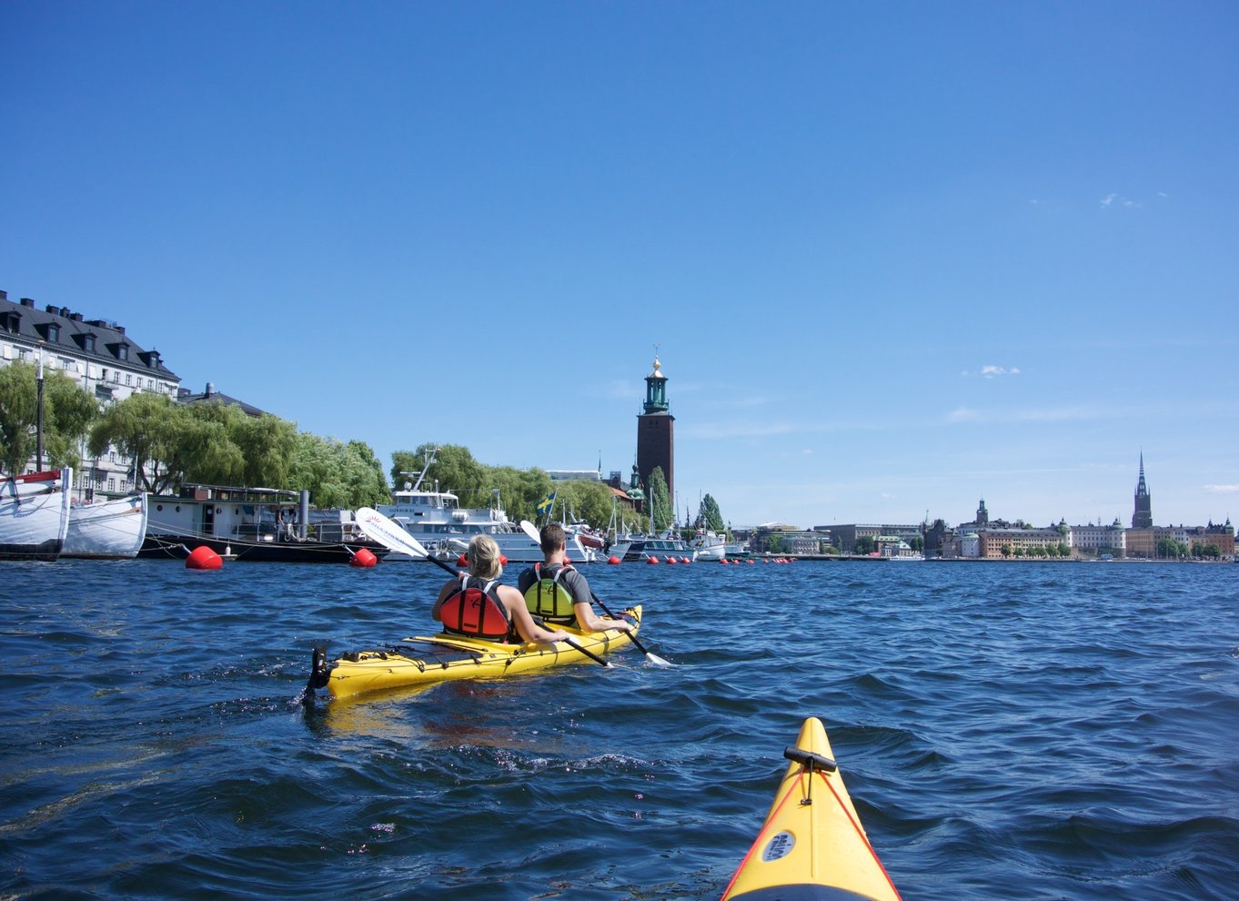 Stockholm: Guidet kajakbytur og valgfri midsommermåltid