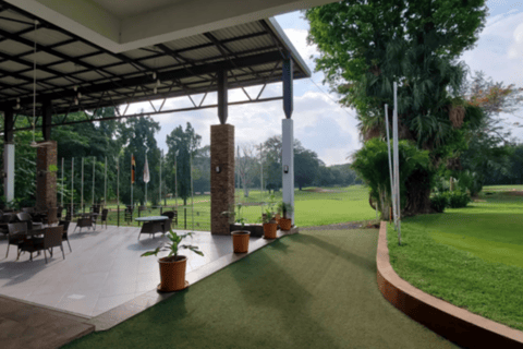 Accra: lezione di golf con cena opzionale e trasferimentiSessione di golf