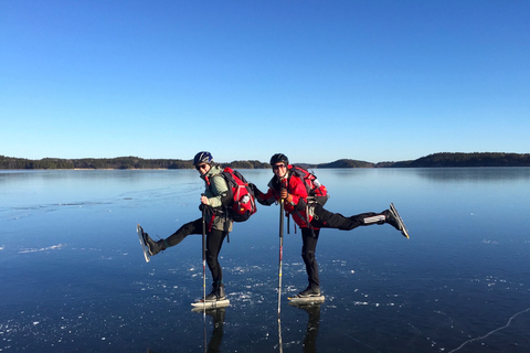 Estocolmo: excursão introdutória à patinação no gelo naturalEstocolmo: Patinação no gelo natural: excursão introdutória