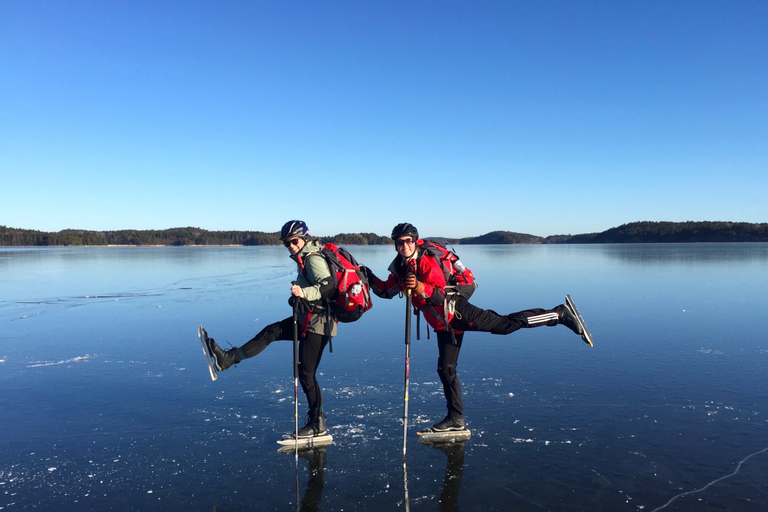 Estocolmo: excursão introdutória à patinação no gelo naturalEstocolmo: Patinação no gelo natural: excursão introdutória