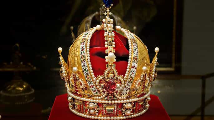 vienna imperial treasury in the hofburg palace