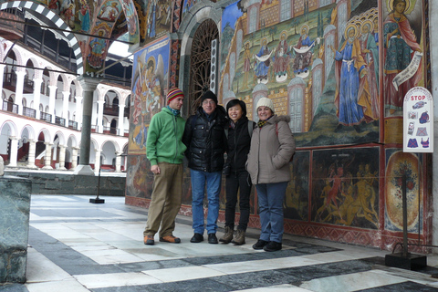 Ab Soﬁa: Tagestour Kloster Rila & Kirche von BojanaTagestour Kloster Rila & Kirche von Bojana mit Audioguide