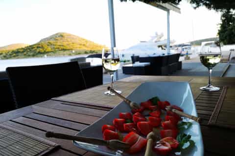 Food & drinks