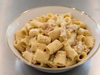 Civitavecchia: Market Tour and Meal at a Local's Home