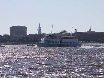 Charleston Harbour: Narrated Harbour Sightseeing Cruise Charleston Harbour: Narrated Harbour Sightseeing Cruise