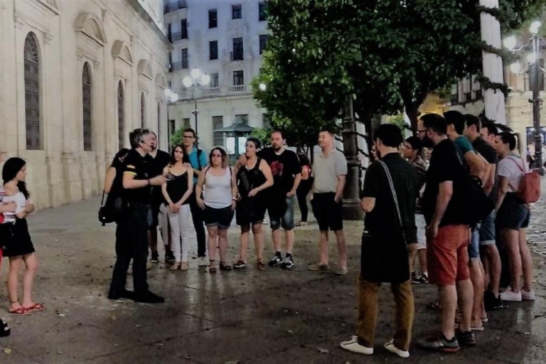 Sevilla: paranormale wandeltocht in het SpaansGedeelde tour in het Spaans