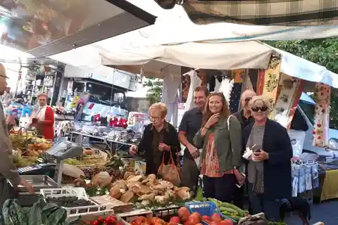 Otranto: Mercato e lezione di cucina privata a casa di un locale