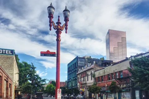 Bike Portland: Bridges, Neighborhoods, Poetry, and Roses