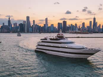 Chicago: Michigansee Bootstour mit Gourmet-Mahlzeit Chicago: Michigansee Bootstour mit Gourmet-Mahlzeit