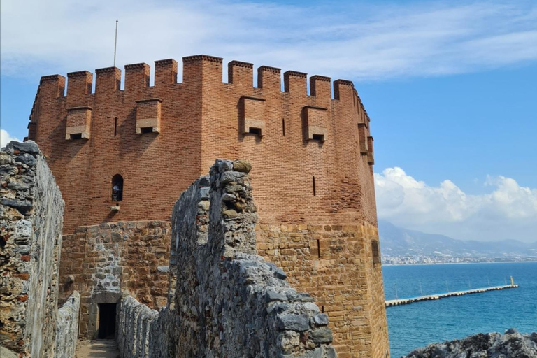 Passeio de trekking pelo Castelo de Alanya com vistas panorâmicasCaminhada pelo Castelo de Alanya com vistas panorâmicas (Norsk)