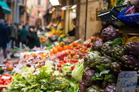Assisi: tour del mercato e lezione di cucina casalinga con pasto