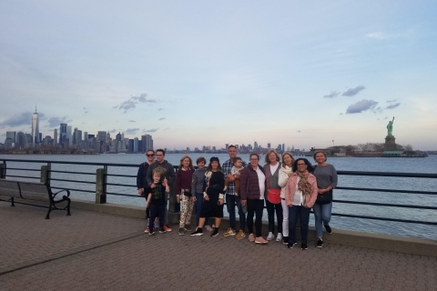 New York City: Skyline-Tour bei NachtPrivate Tour für 4 Teilnehmer mit Abholung aus Manhattan
